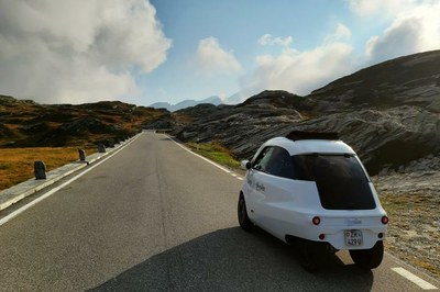 [WAVE'20] Microlino vor S Bernardino #1